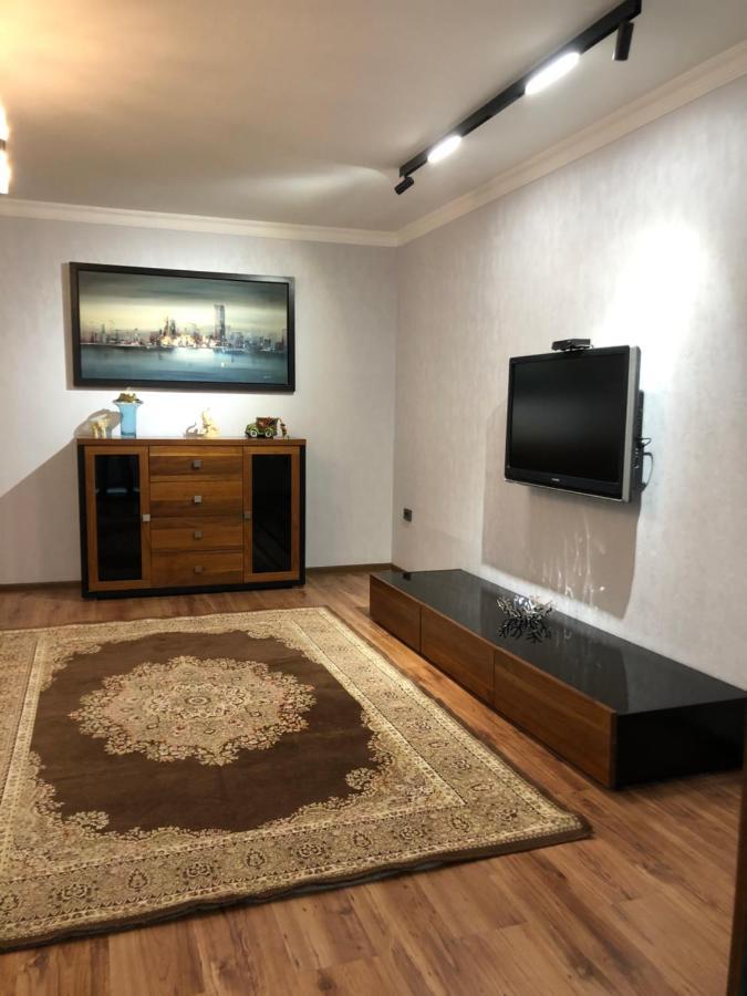 Stylish Apartments In The Heart Of The City! Tashkent Exterior photo