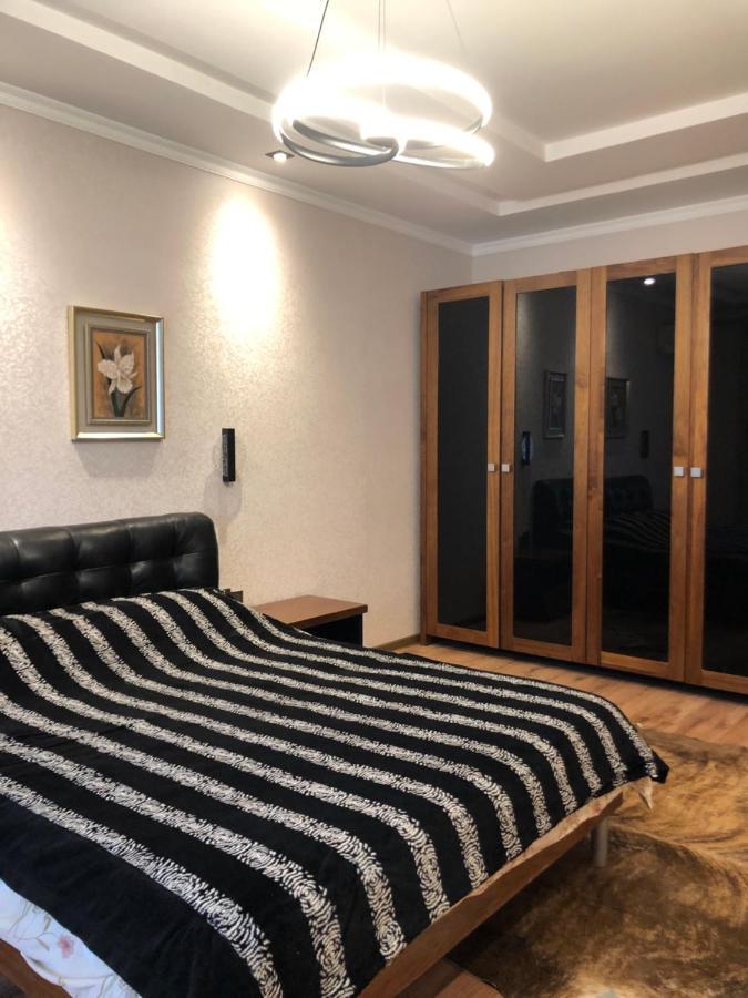 Stylish Apartments In The Heart Of The City! Tashkent Exterior photo